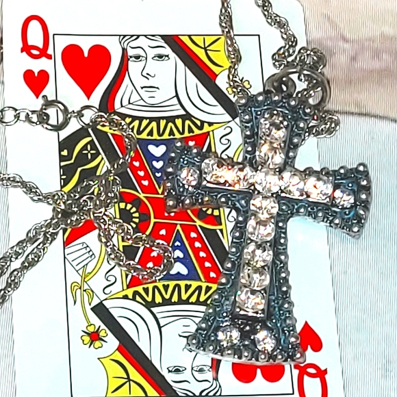 Sweet Bling Cross on Awesome Rope Chain - Picture 5 of 5